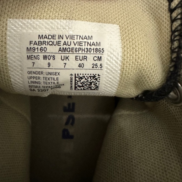 Unisex converse high tops black and white size 7M 9F 90’s Y2K grunge goth baggy - Picture 8 of 8